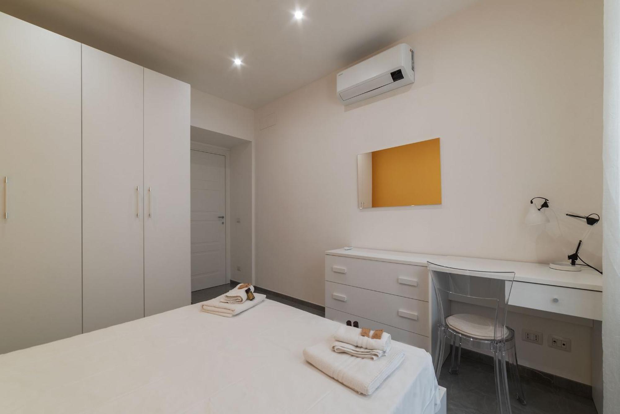 Апартаменти Joivy Delightful 3-Bed Flat With Balcony Рим Екстер'єр фото