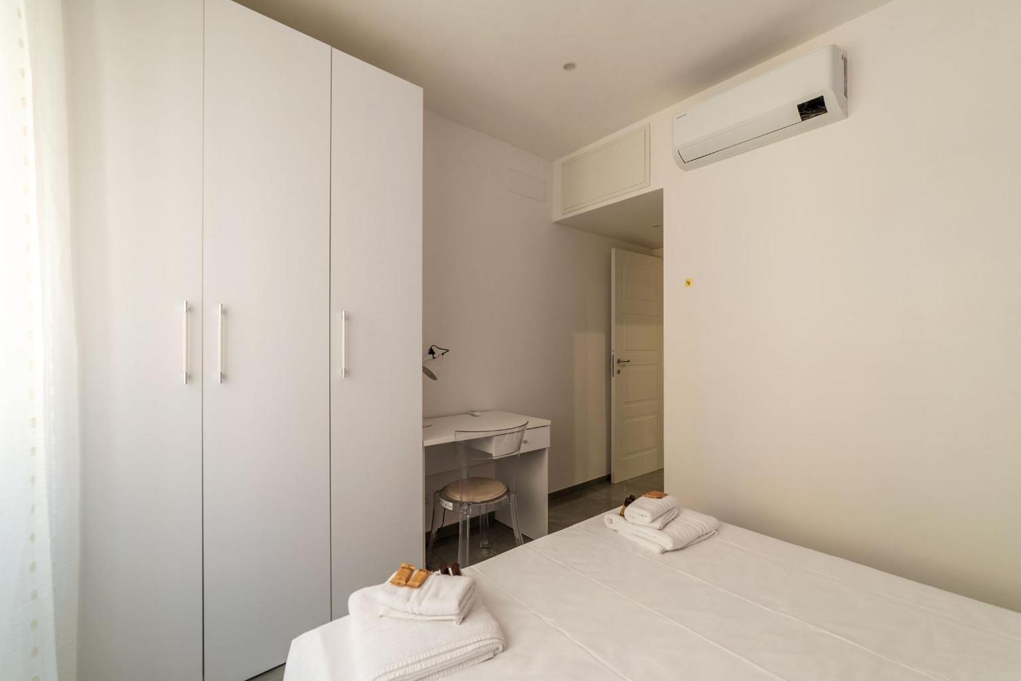 Апартаменти Joivy Delightful 3-Bed Flat With Balcony Рим Екстер'єр фото